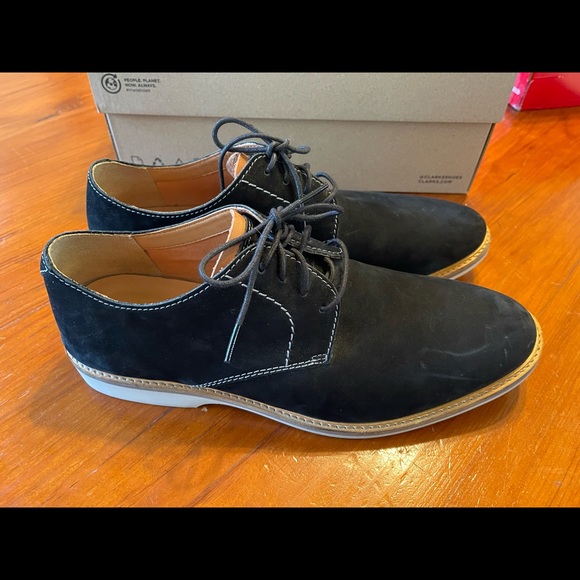 Clark’s men’s black suede shoes.  11.5 wide. - Picture 9 of 9